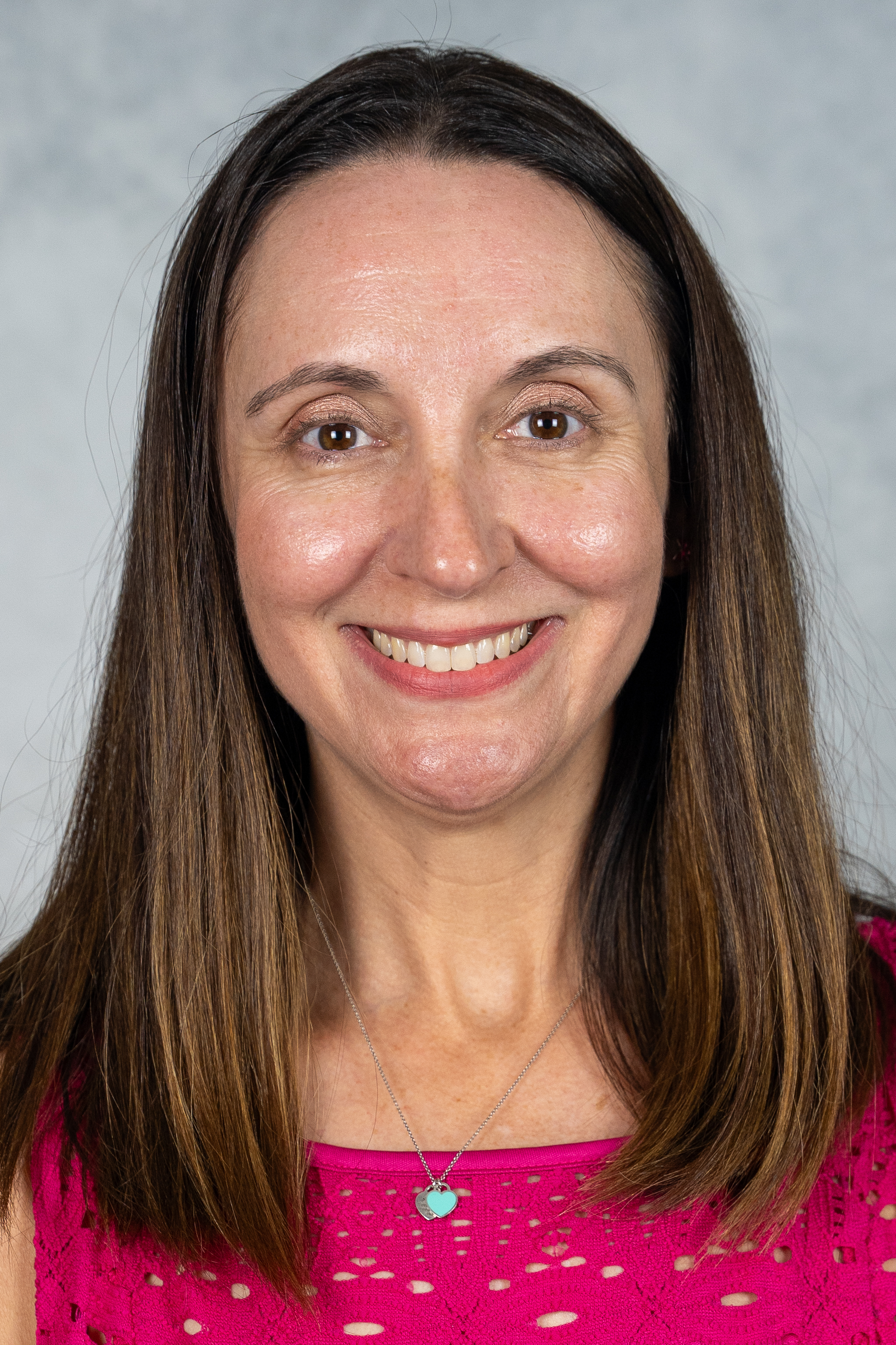 headshot of advisor April Smith